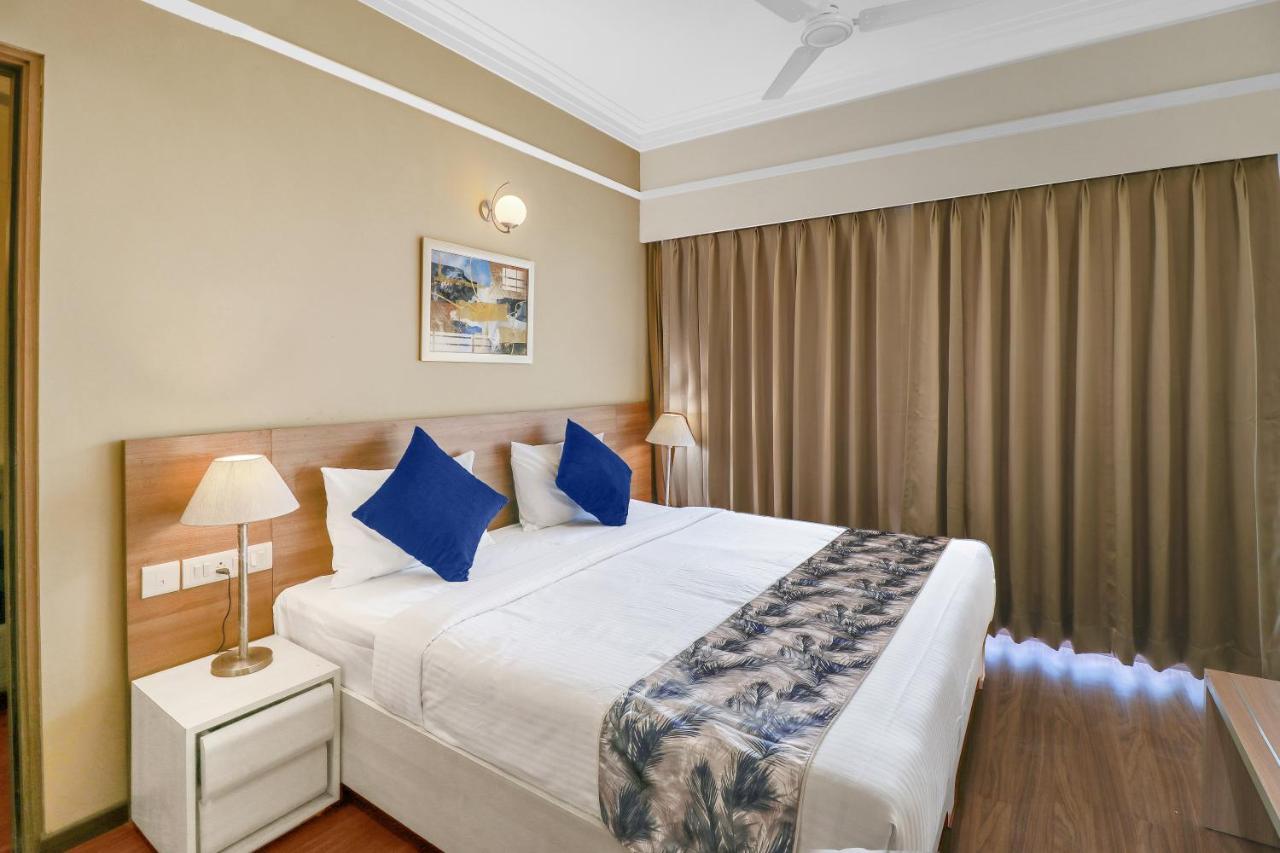 Starlit Suites Newtown Калькутта Экстерьер фото