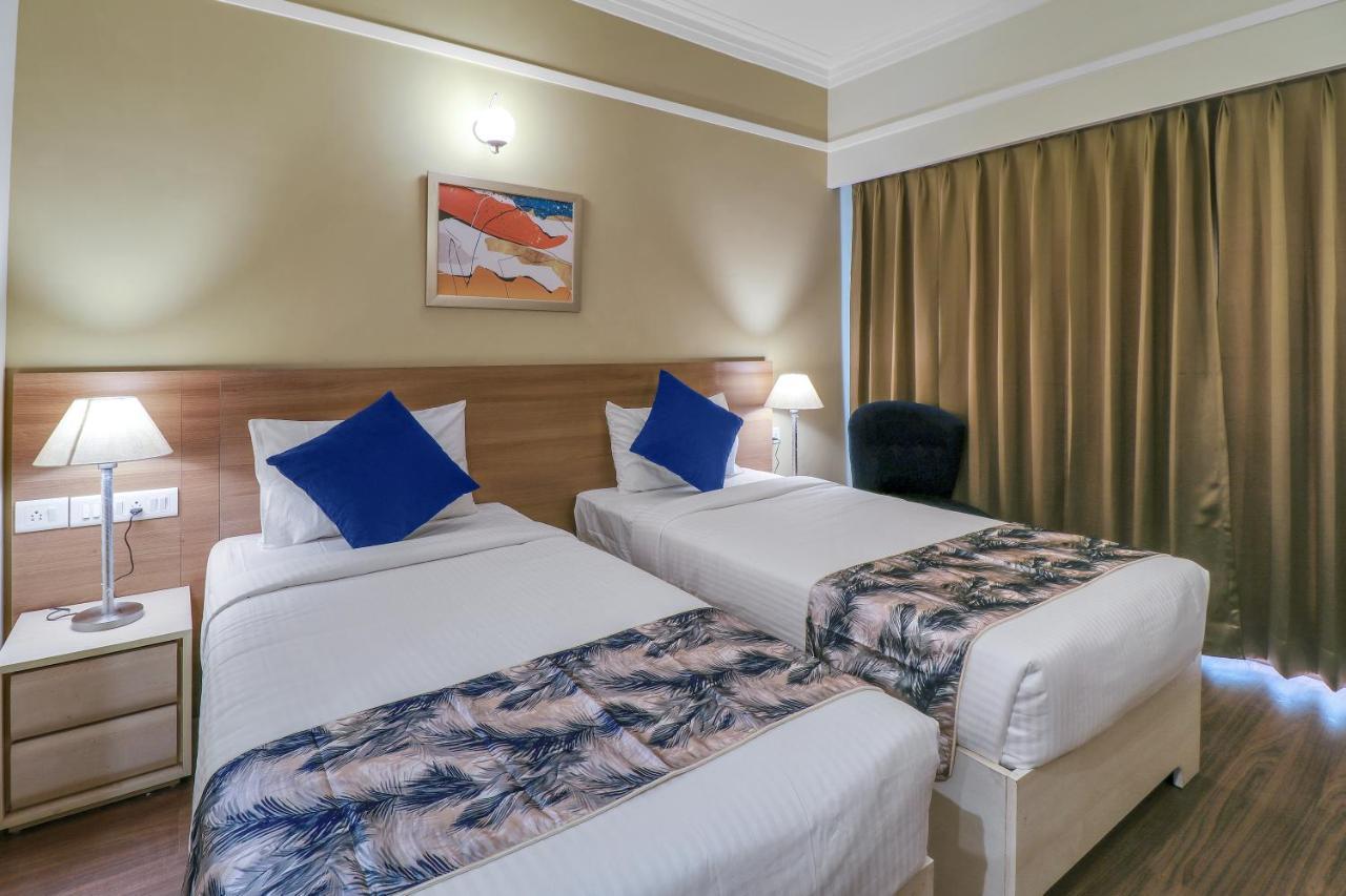 Starlit Suites Newtown Калькутта Экстерьер фото