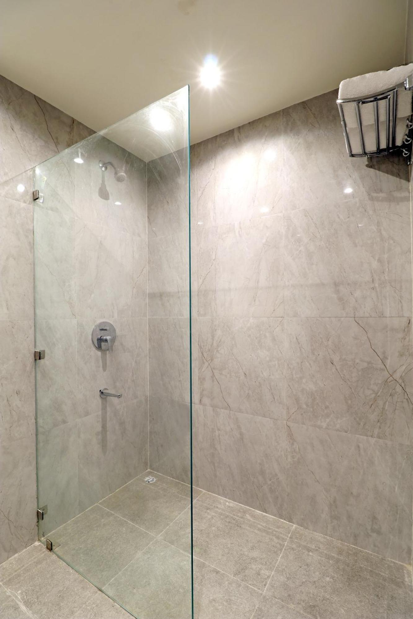 Starlit Suites Newtown Калькутта Экстерьер фото