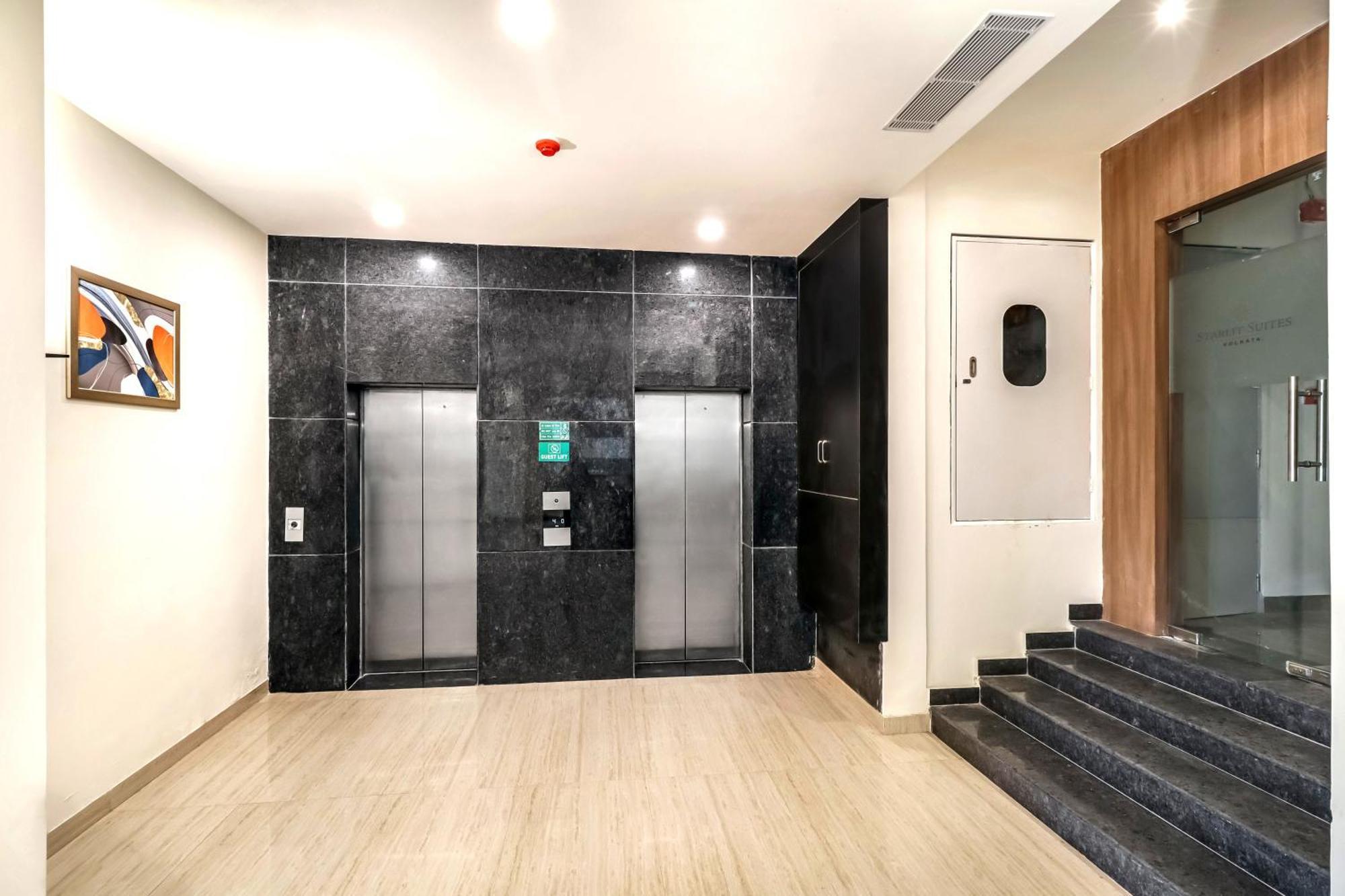 Starlit Suites Newtown Калькутта Экстерьер фото