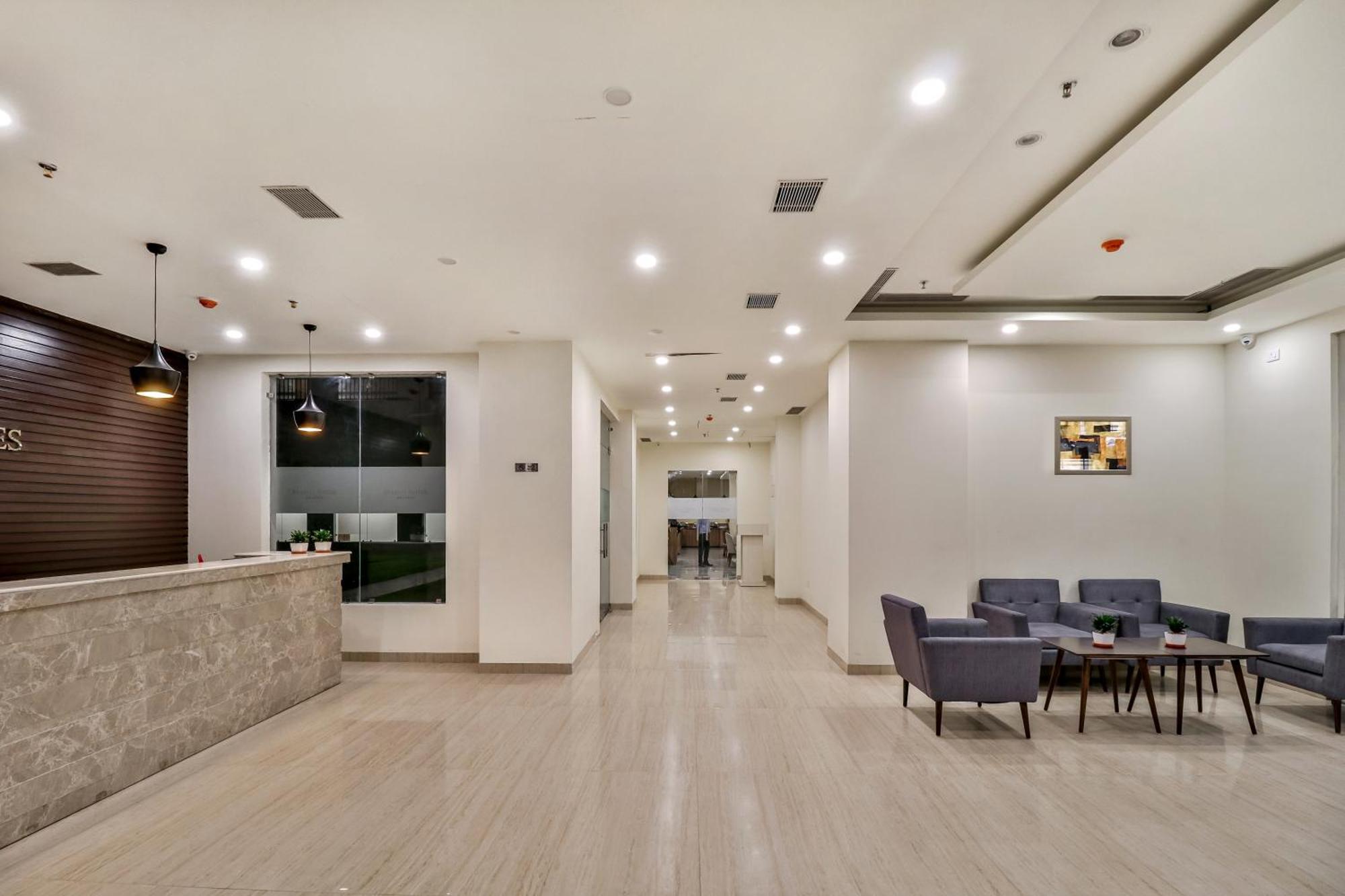 Starlit Suites Newtown Калькутта Экстерьер фото