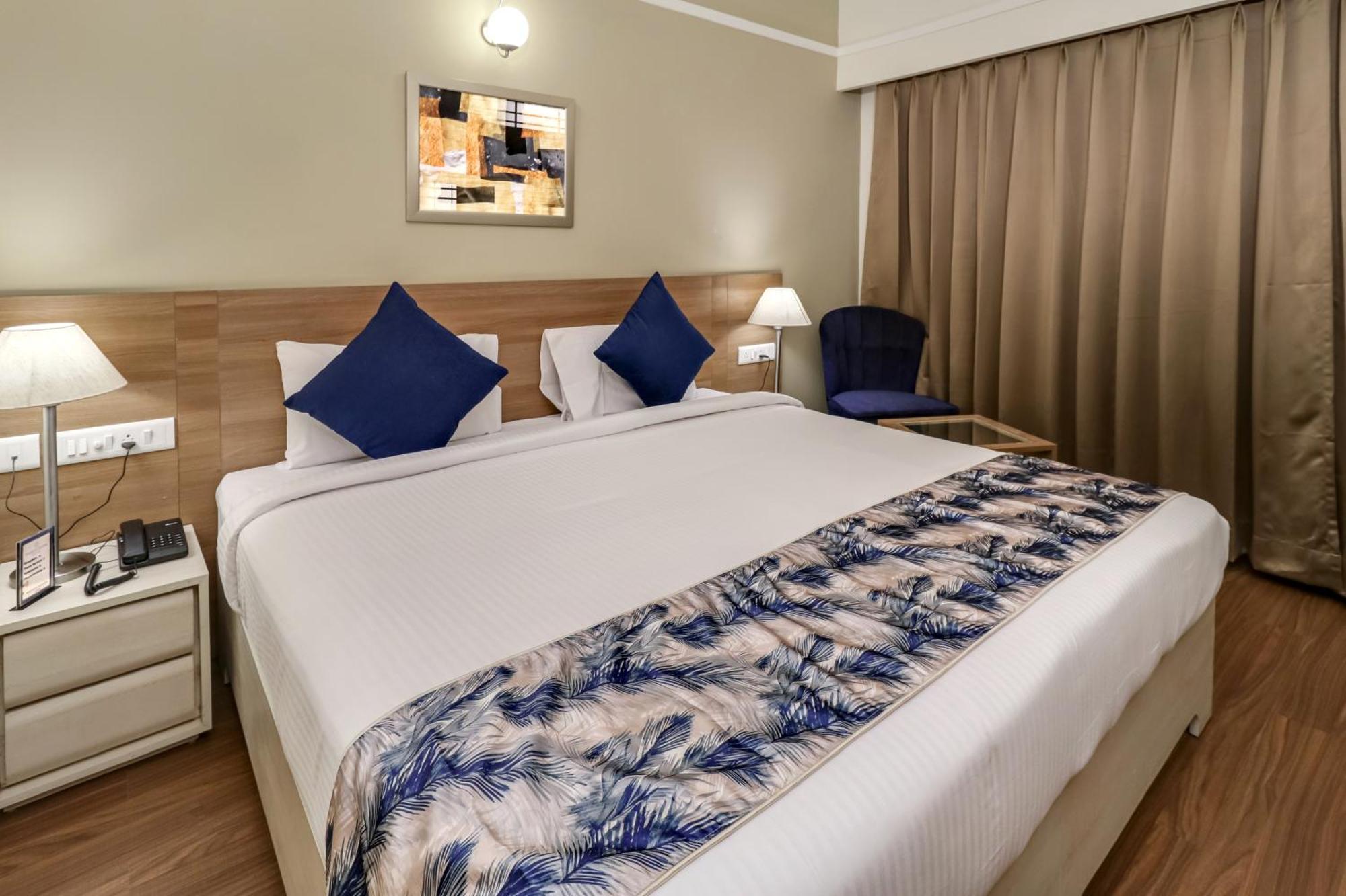 Starlit Suites Newtown Калькутта Экстерьер фото
