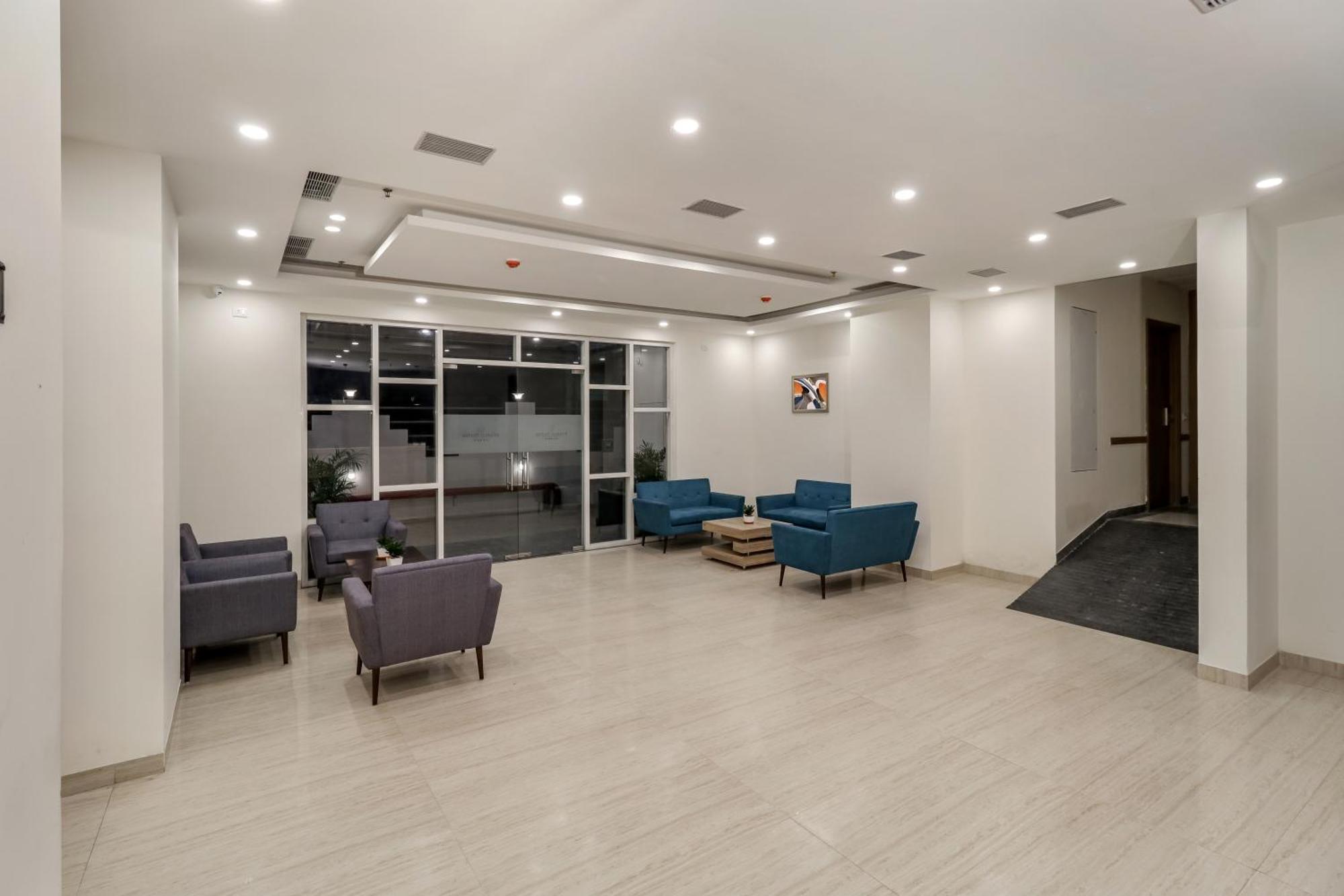 Starlit Suites Newtown Калькутта Экстерьер фото